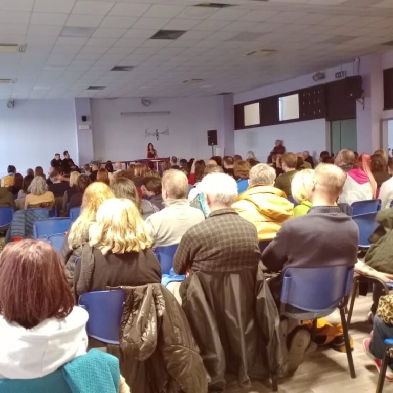 Instagram post from lisafrassi_official. This post is in position 3.