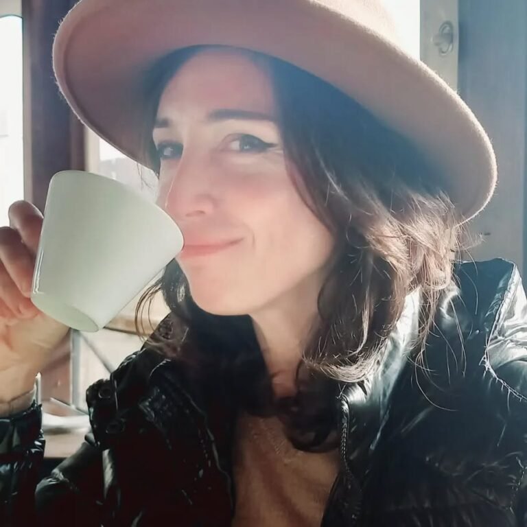 Instagram post from lisafrassi_official. This post is in position 4.