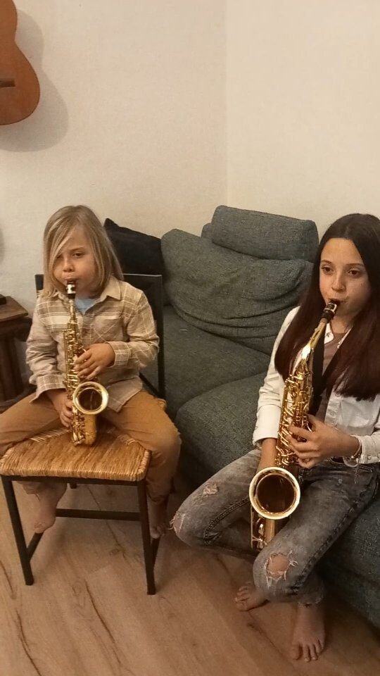 Instagram post from lisafrassi_official. This post is in position 4.